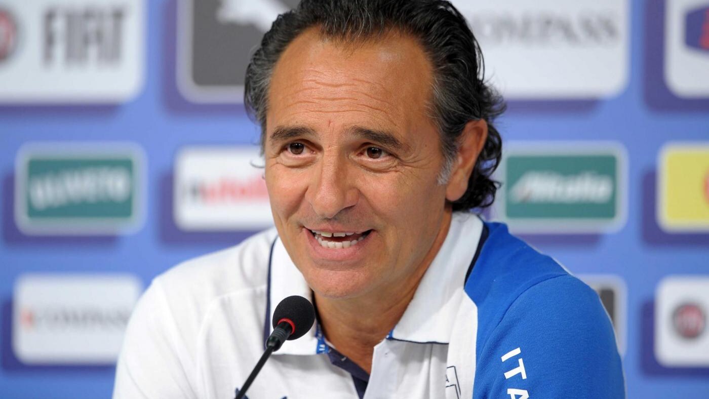 Italia-Repubblica Ceca, Prandelli: "Voglio qualificarmi, De Rossi giocherà in difesa"