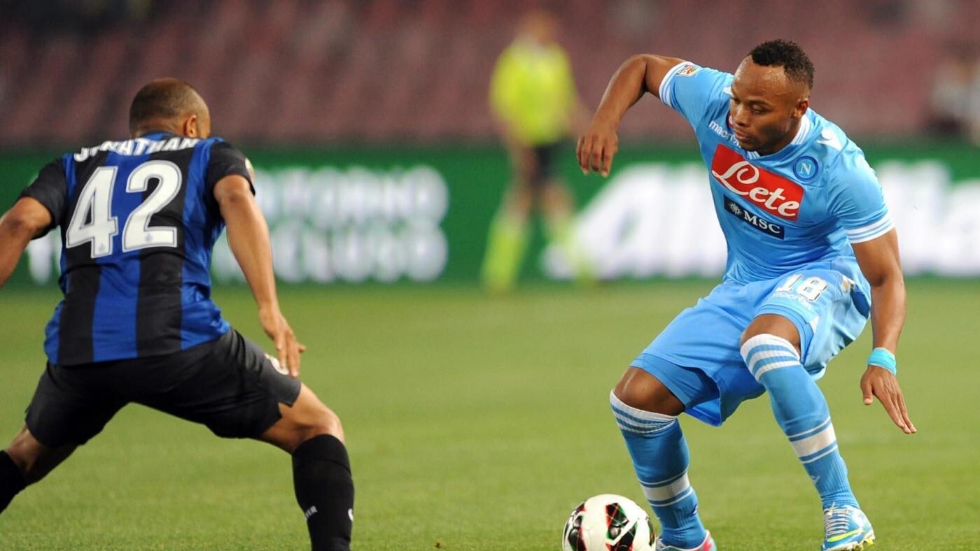 Napoli, De Laurentiis offre tre milioni e mezzo all'anno a Zuniga
