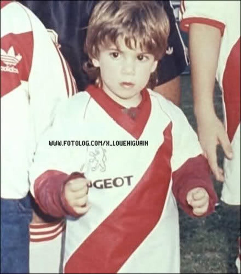 Higuain bambino river plate
