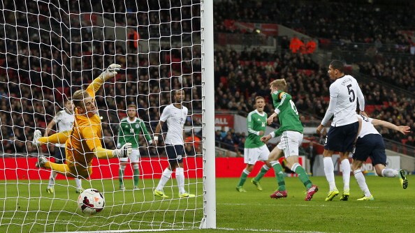 gol di mertesacker