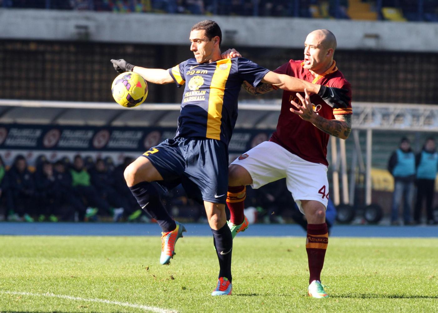 Nainggolan: &quot;A Cagliari fanno i fenomeni 20 coglioncelli del Milan&quot;