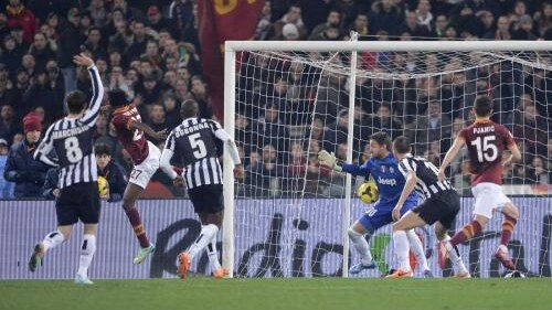 roma-juventus gervinho segna il gol della qualificazione