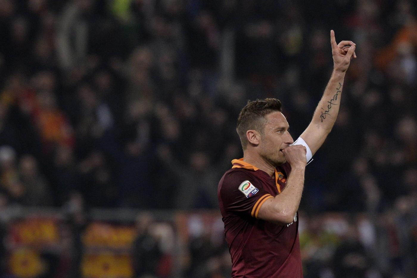 Totti: &quot;De Sanctis è un leader, Strootman tornerà più forte di prima&quot;