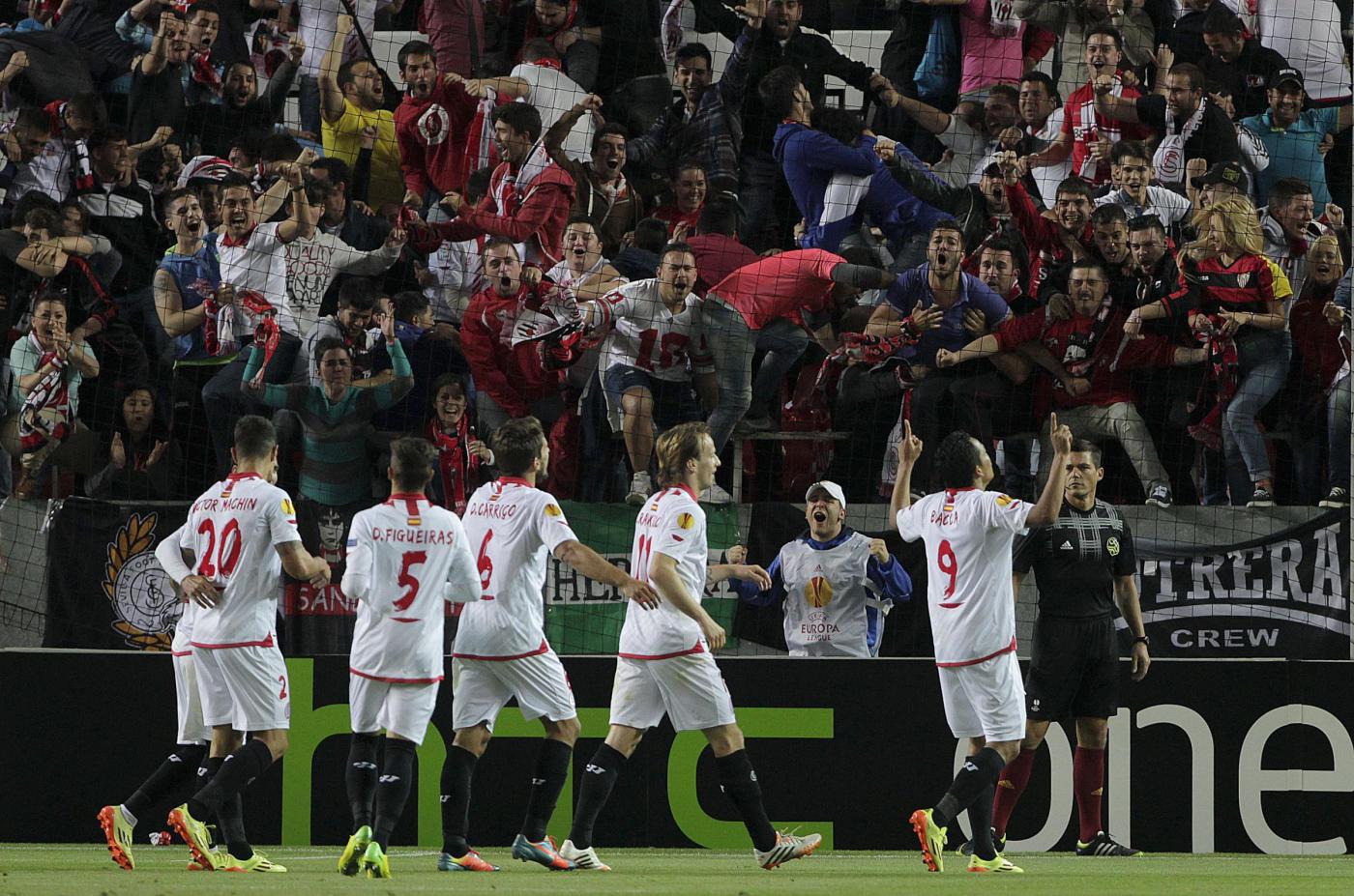 Siviglia-Valencia 2-0, Mbia e Bacca decidono la semifinale