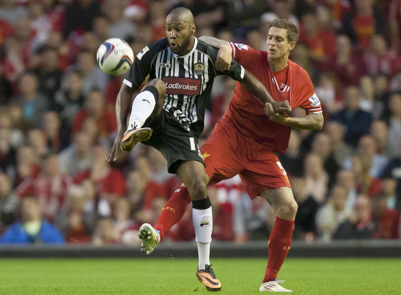 Agger, Adriano e Arbeloa nel mercato del Napoli