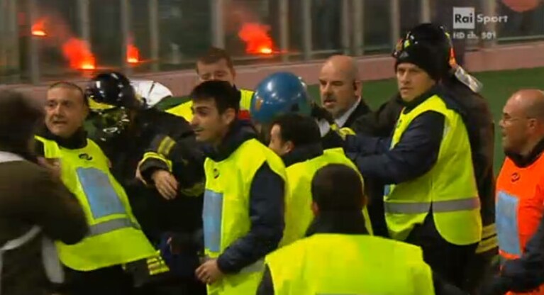 vigile colpito dalla curva