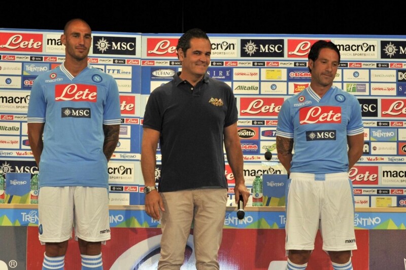 Presentazione-nuova-maglia-napoli 2013