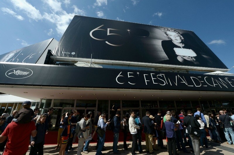 C e gia fila per l ingresso alla 65a edizione del Festival di Cannes