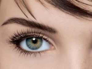 curare le sopracciglia e adattarle al viso