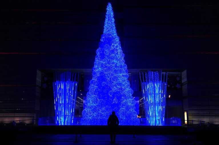 Grande albero fluo