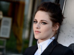 Il look di Kristen Stewart alla prima di biancaneve