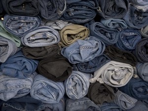L'iniziativa di H&M: vestiti vecchi in cambio di un buono da spendere negli Store