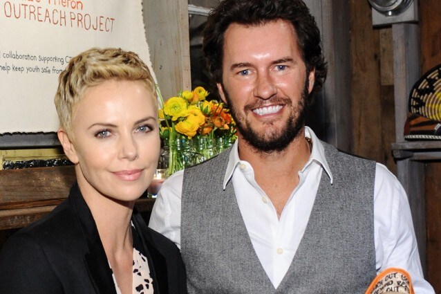 Charlize Theron un paio di scarpe per salvare l'Africa dall'AIDS