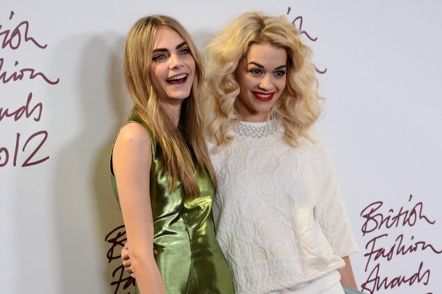 Rita Ora e Cara Delevingne dichiarano il loro amore su Twitter