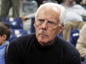 Armani contro Prada: "Per rilanciare la moda torni a Milano"