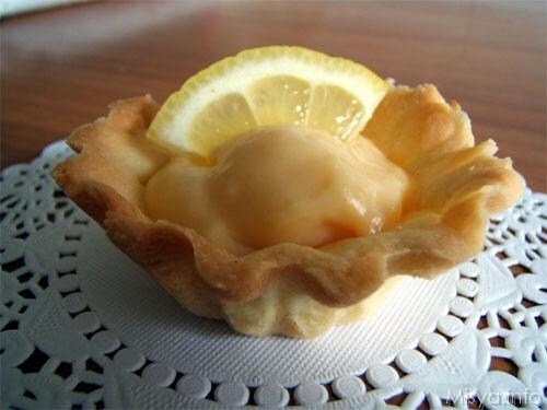 decorato con limone