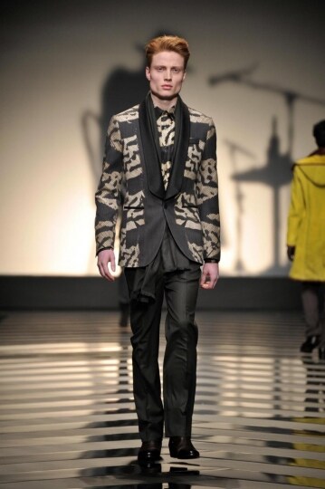 giacca-e-camicia-fantasia