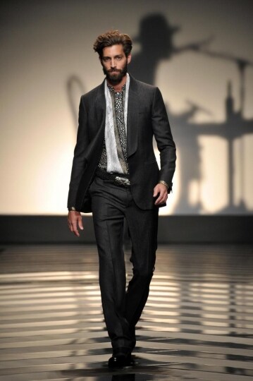 l\'uomo-cavalli-2012