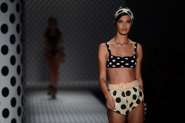 Costumi in passerella alla fashion week di Rio.