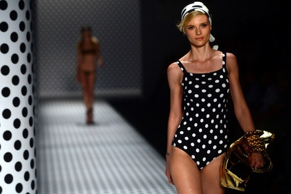 Costumi in passerella alla fashion week di Rio.