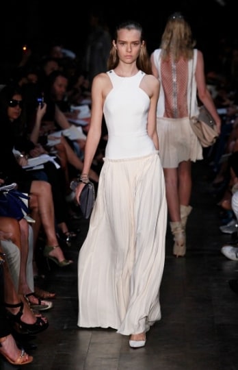 abito-bianco-firmato-victoria-beckham