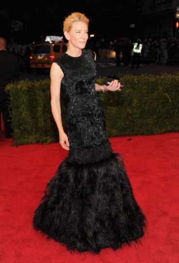 cate-blanchett-in-alexander-mcqueen