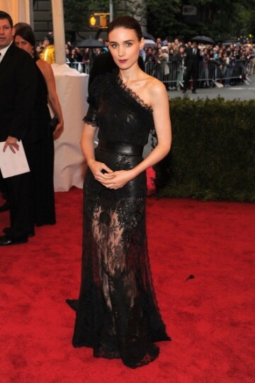 rooney-mara-in-givenchy-haute-couture