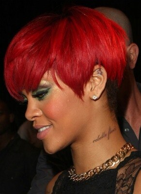 rihanna-tattoo-e-capelli-corti