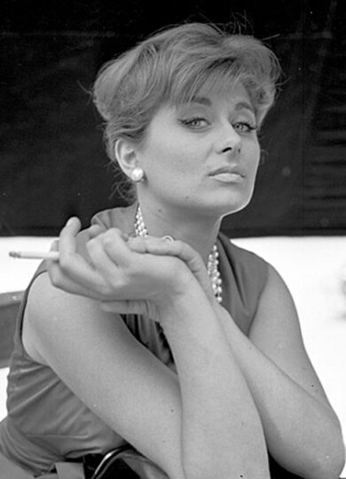 sandra mondaini da giovane