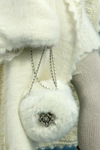 chanel-borsa-bianca-in-pelliccia