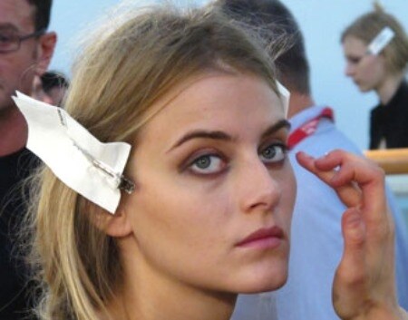 trucco col nero sfumato con le dita