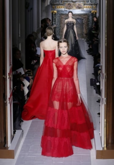 valentino-haute-couture-2013-abito-rosso-trasparente