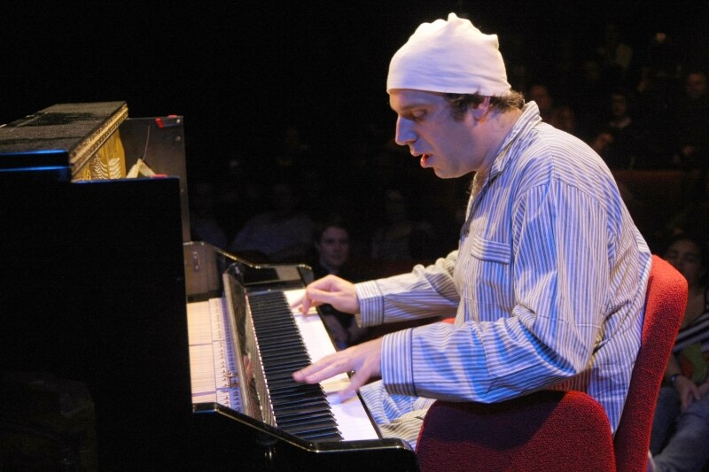il-musicista-gonzales-in-pigiama