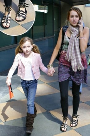 miley-cyrus-scarpe-basse