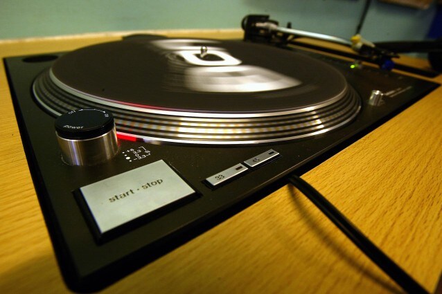 Riciclo creativo: come riutilizzare i dischi in vinile