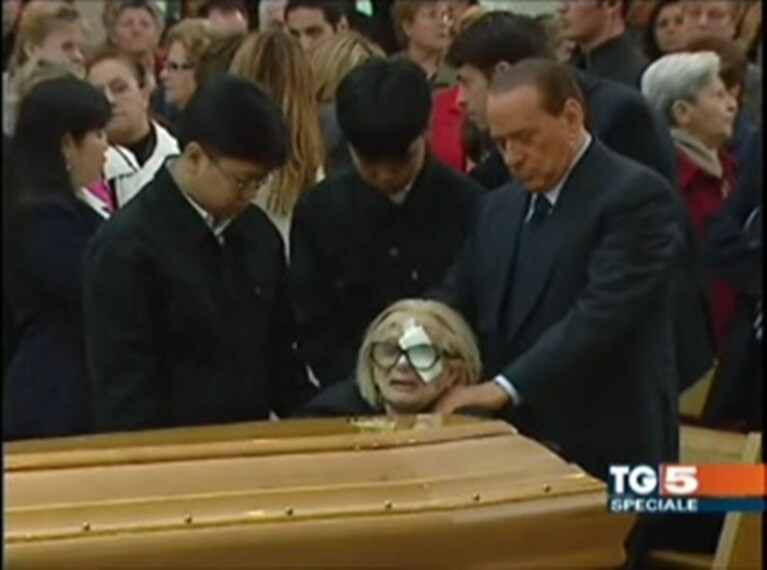 Silvio Berlusconi al funerale