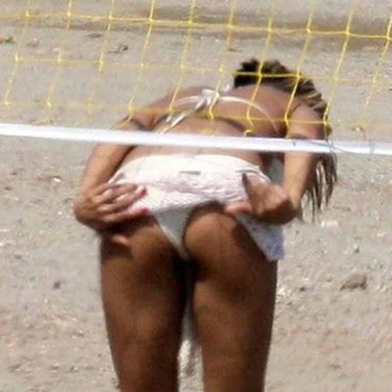 rihanna in spiaggia