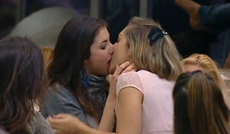 il bacio saffico tra margherita e angelica
