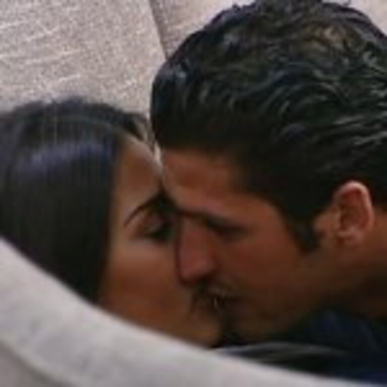 bacio tra emanuele e rosa