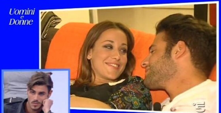 Antonio e Teresanna felici in esterna