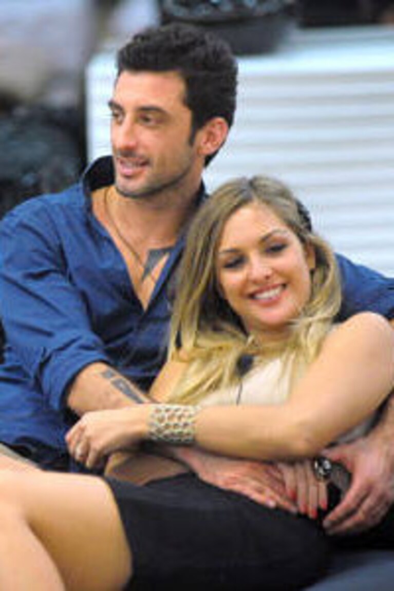 ferdinando e angelica affronteranno insieme le difficoltà economiche