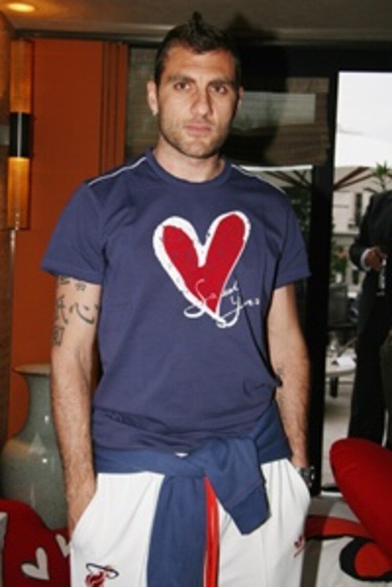Bobo Vieri pensieroso