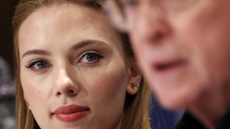 Intervistata dalla CNN, Scarlett Johansson rivela di essere stufa delle continue violazioni della propria privacy