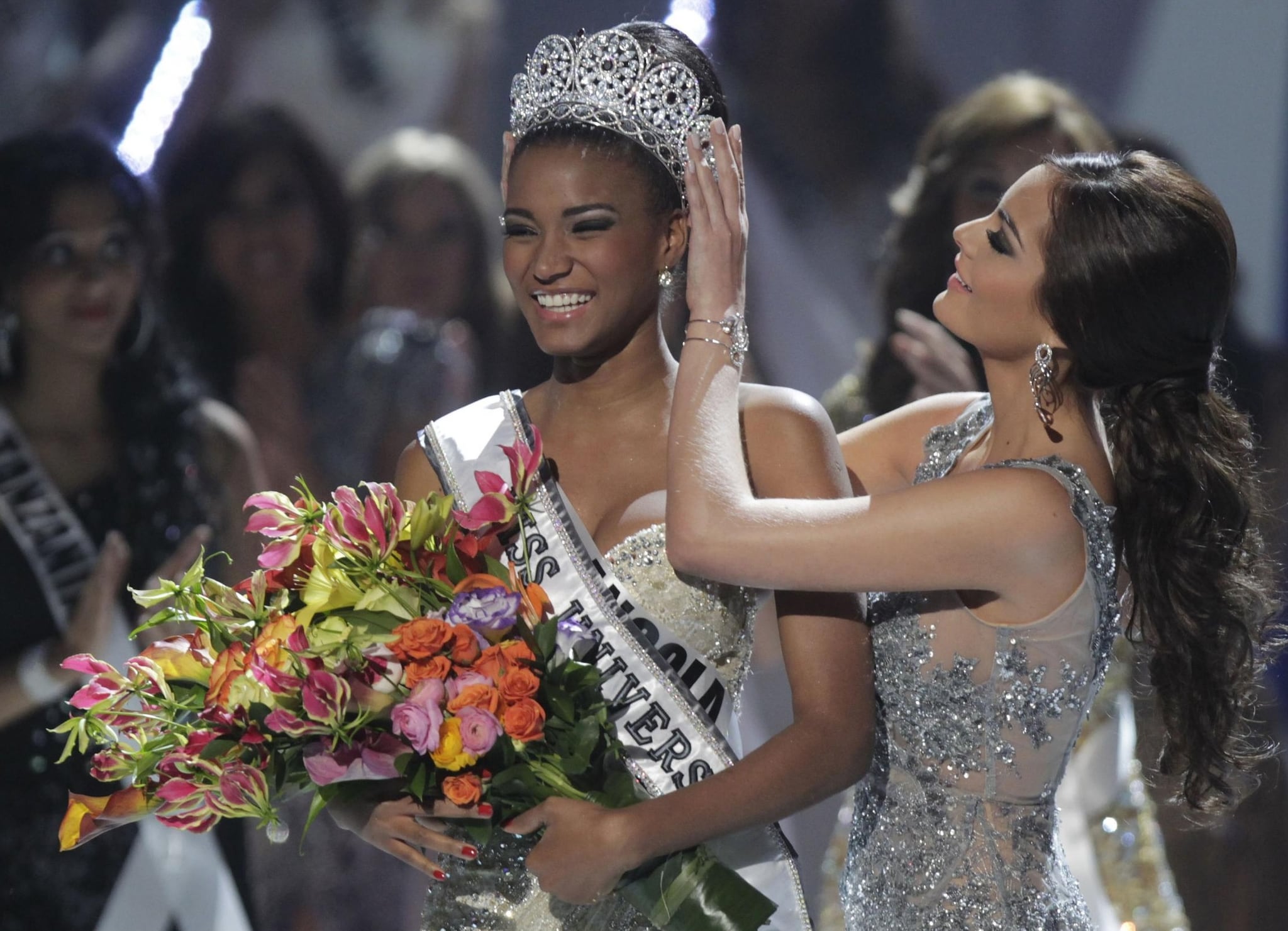 Miss Angola incoronata Miss Universo 2011