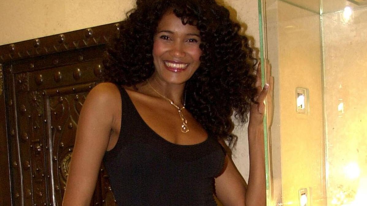 Sta per diventare mamma la bellissima Denny Mendez, ex Miss Italia nell’anno 1996. La dominicana ha rivelato di aspettare un figlio dal fidanzato Cyro Giordano Rossi