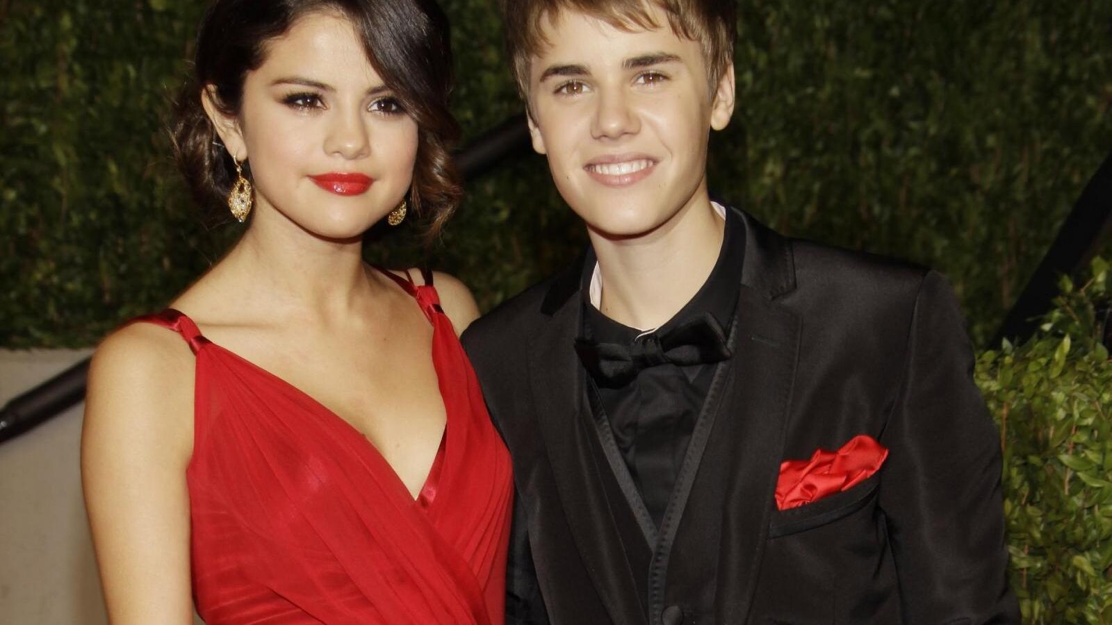 Justin Bieber è riuscito a farsi perdonare dalla fidanzata Selena Gomez per la presunta sbandata presa a causa dell’avvenente Macarena Lemos
