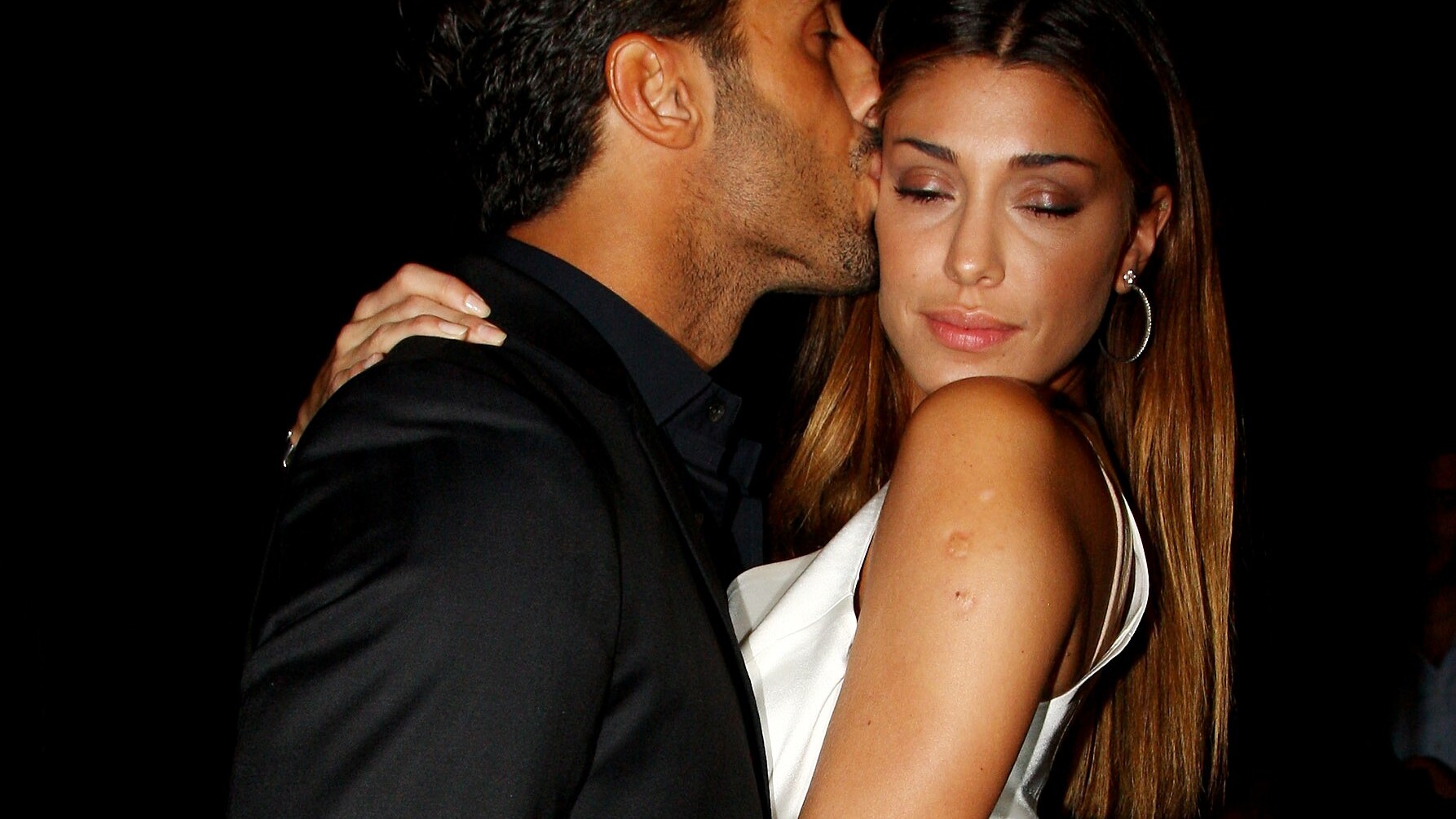 Presunte brutte notizie per Belen Rodriguez, la fidanzata di Fabrizio Corona. La showgirl che qualche settimana fa ha confermato di essere incinta, potrebbe aver perso il suo primo bambino