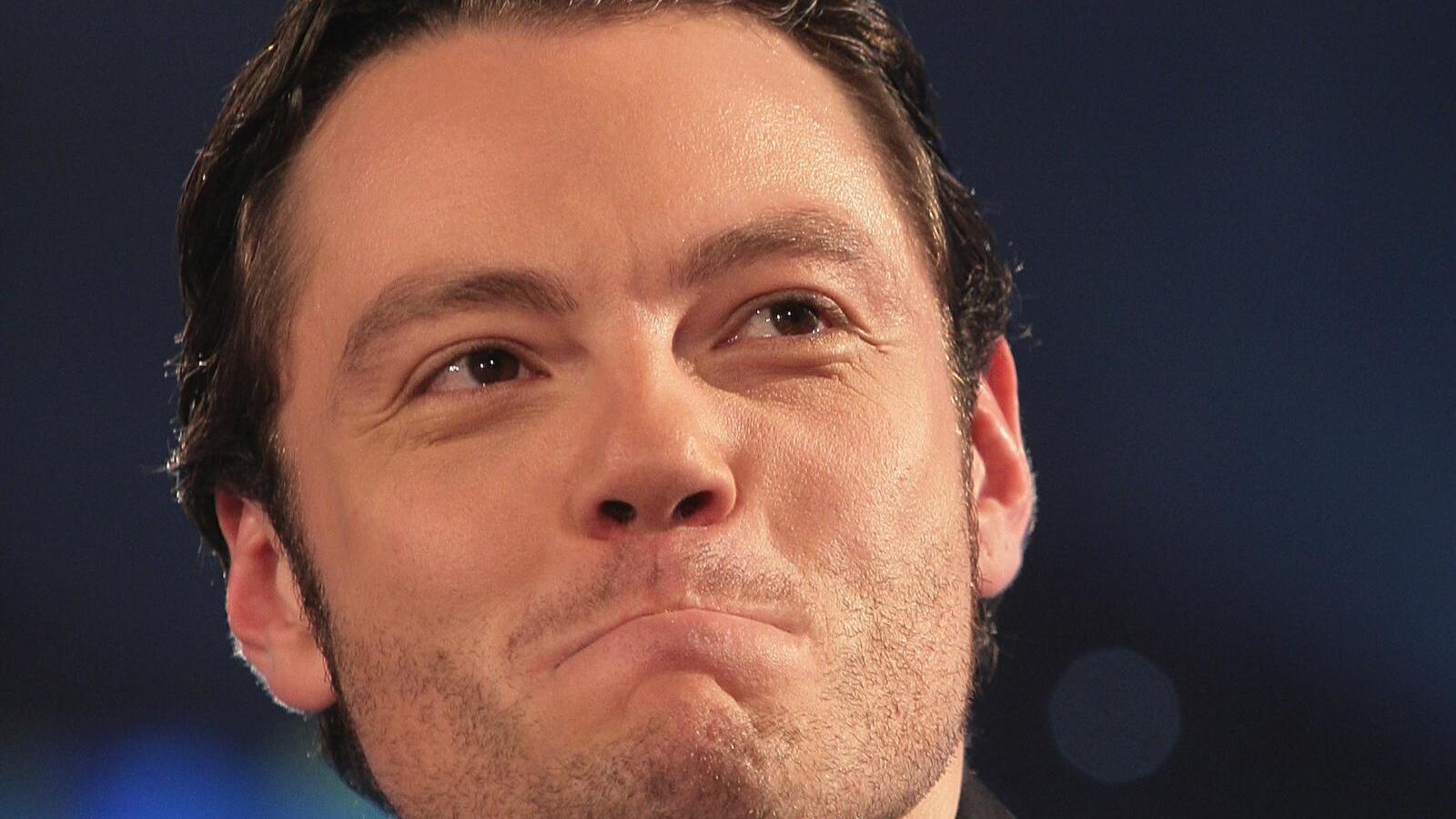 Il cantante Tiziano Ferro confessa finalmente qual è stato il duro percorso affrontato al fine di accettare la sua omosessualità