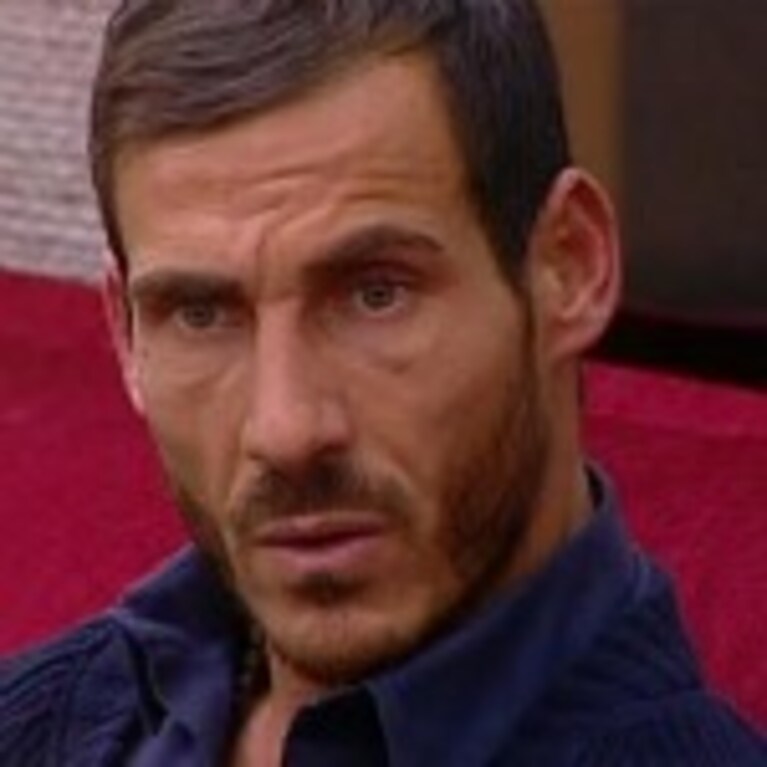 luca vuole lasciare la casa