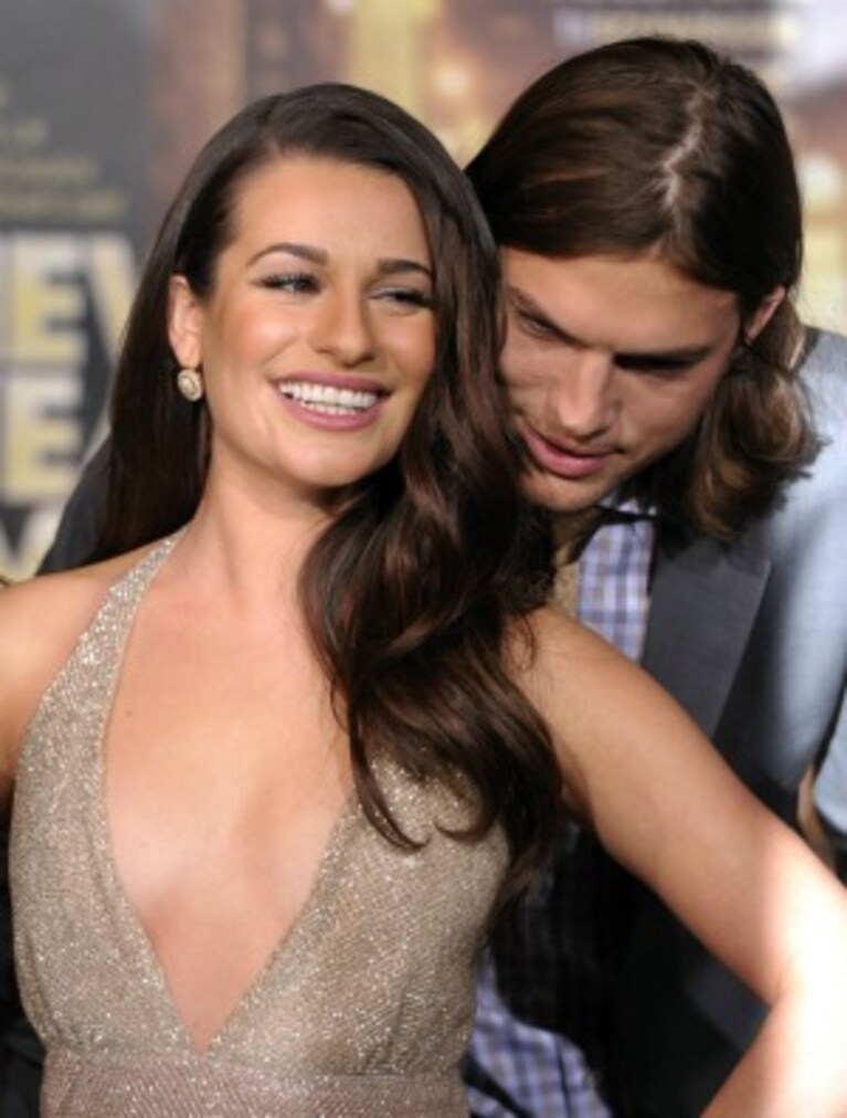Ashton Kutcher flirta con lea michele